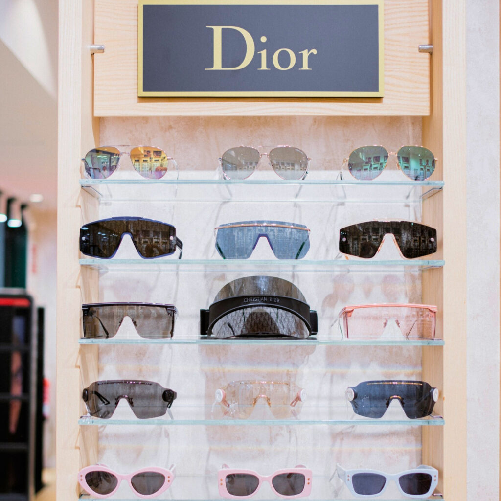 b946661f-6684-419f-a1f2-4e039c174c49