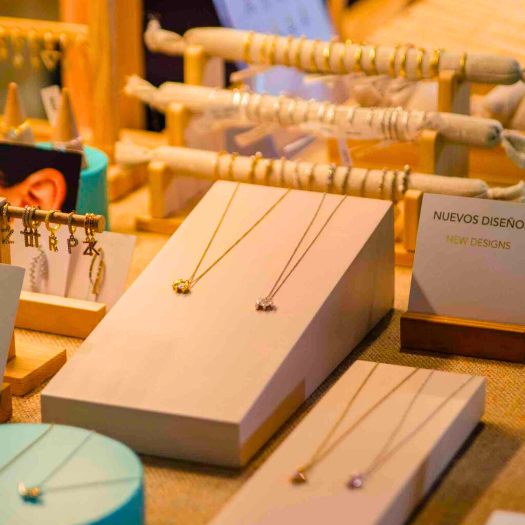 dcfee9e7-d97d-4ae6-8637-0acd2511a370